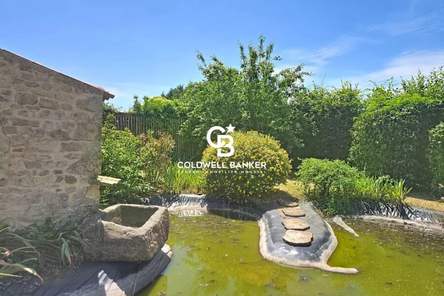 Maison à vendre à Thiré — Vue parc & jardin — photo 7