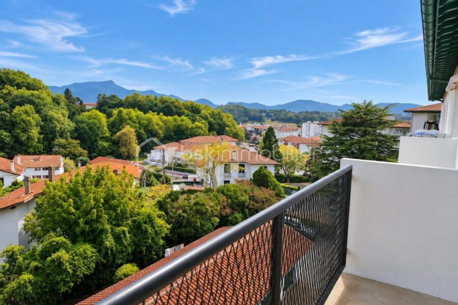 Appartement à vendre à Saint-Jean-de-Luz — Vue nature — photo 1