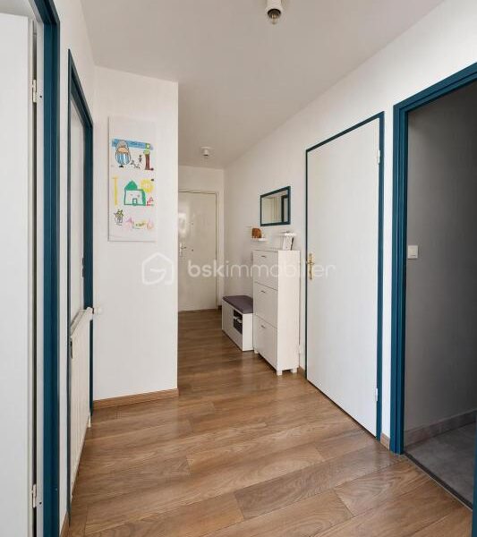 Appartement à vendre à Bagnolet — Vue parc & jardin — photo 3