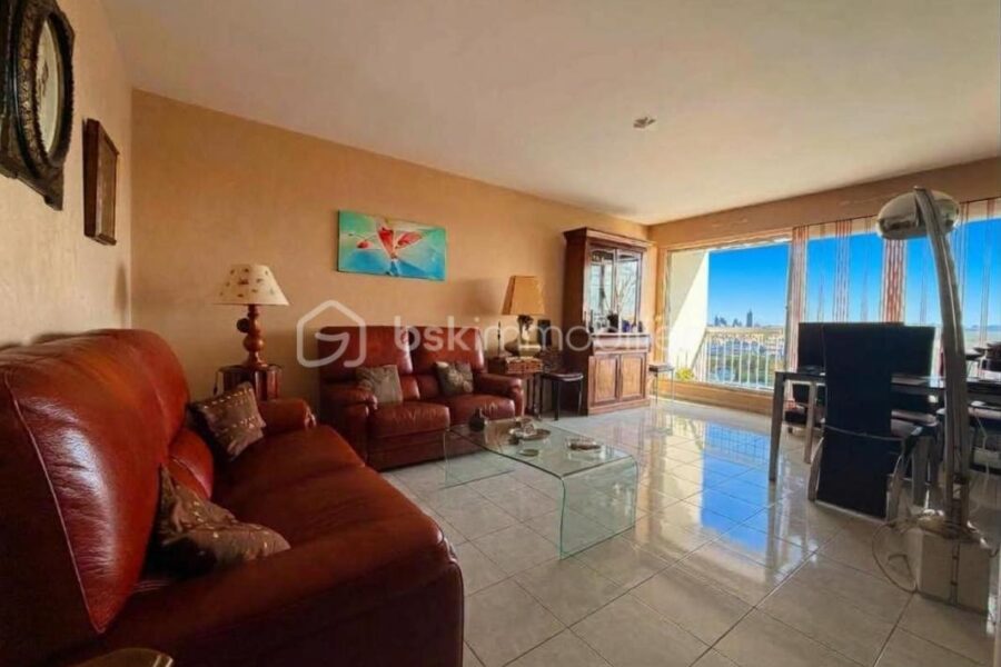 Appartement à vendre à Courbevoie — Vue sur la ville — photo 2