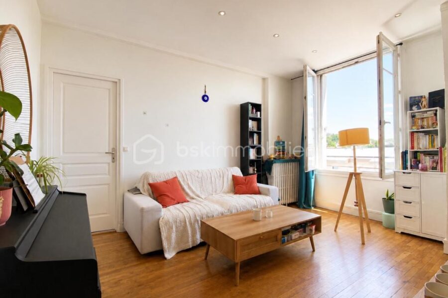 Appartement à vendre à Rueil-Malmaison — Vue sur la ville — photo 2
