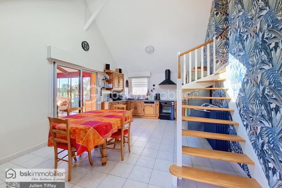 Maison à vendre à Beaucé — Vue parc & jardin — photo 3