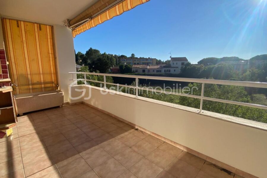 Appartement à vendre à Saint-Raphaël — Vue nature — photo 1