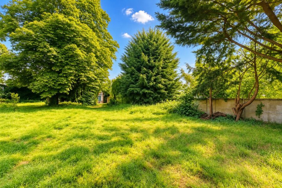 Terrain à vendre à Saint-Ouen-l&rsquo;Aumône — Vue dégagée — photo 1