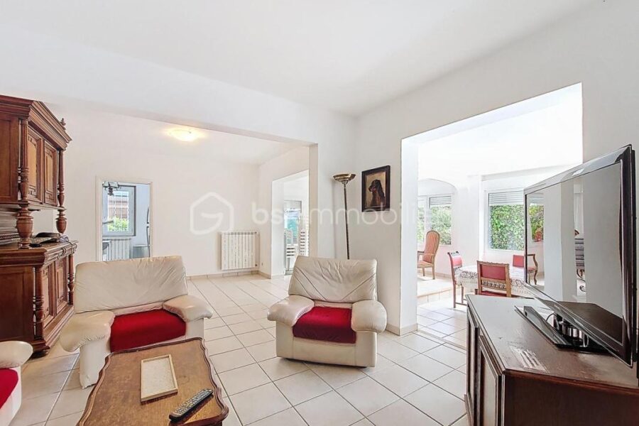 Maison à vendre à Six-Fours-les-Plages — Vue dégagée — photo 4
