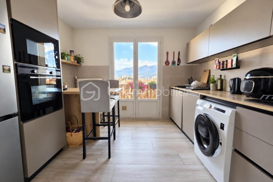 Appartement à vendre à Grenoble — Vue montagne — photo 2