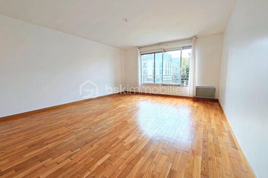 Appartement à vendre à Saint-Cyr-l&rsquo;École — Vue dégagée — photo 4