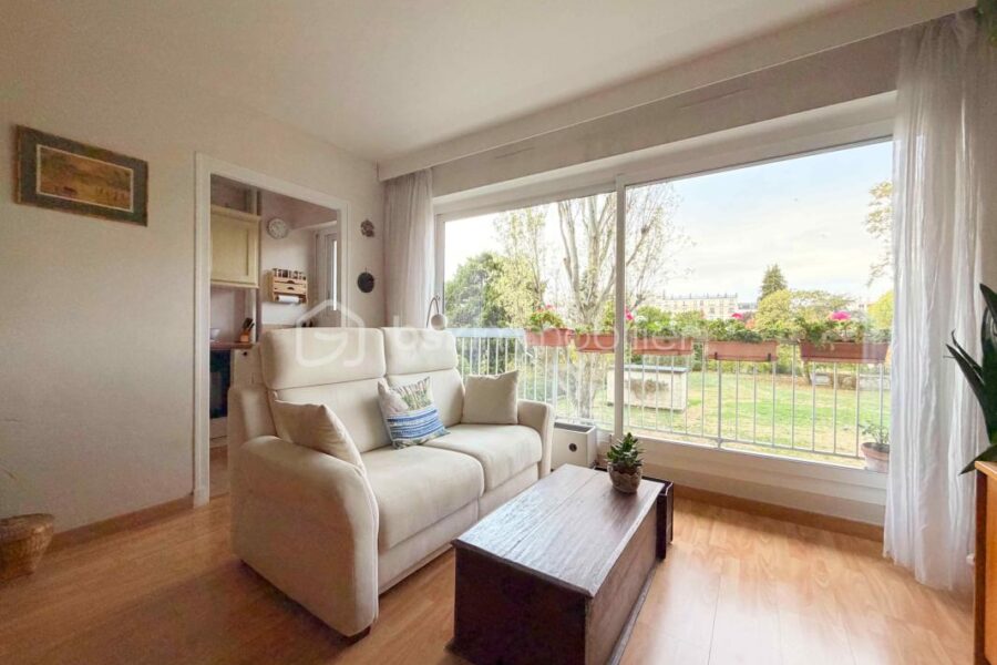 Appartement à vendre à Courbevoie — Vue parc & jardin — photo 3