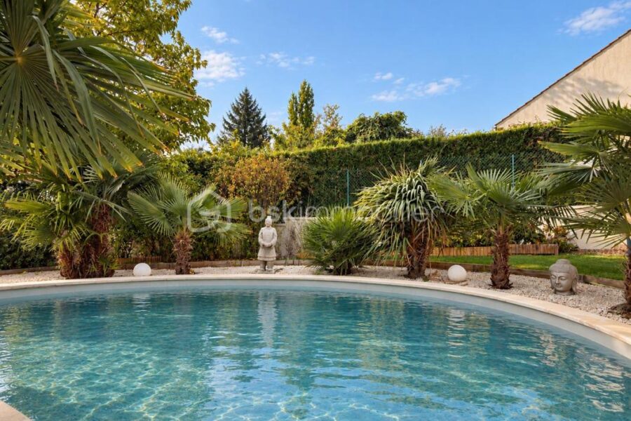 Maison à vendre à Nanteuil-lès-Meaux — Vue parc & jardin — photo 2