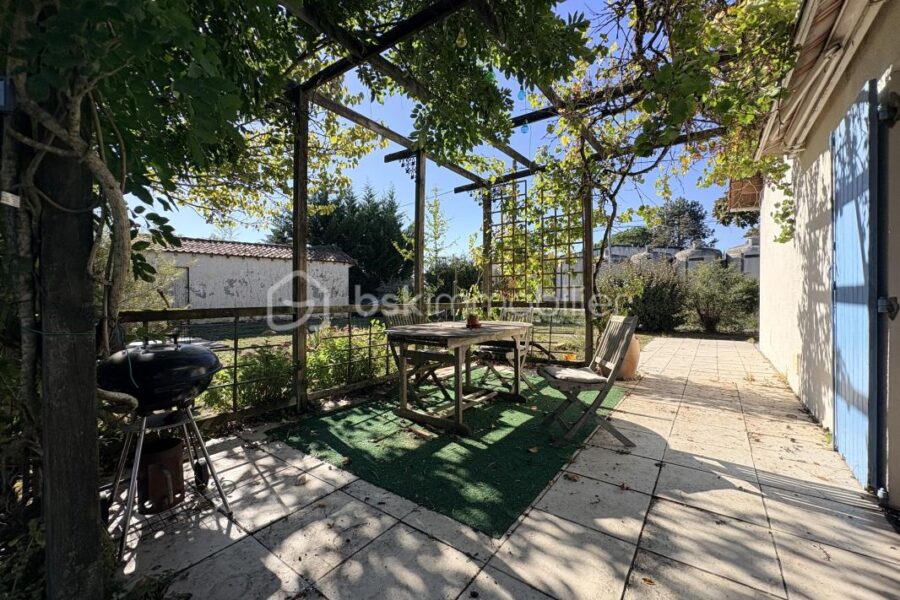 Maison à vendre à Meursac — Vue vignes — photo 20