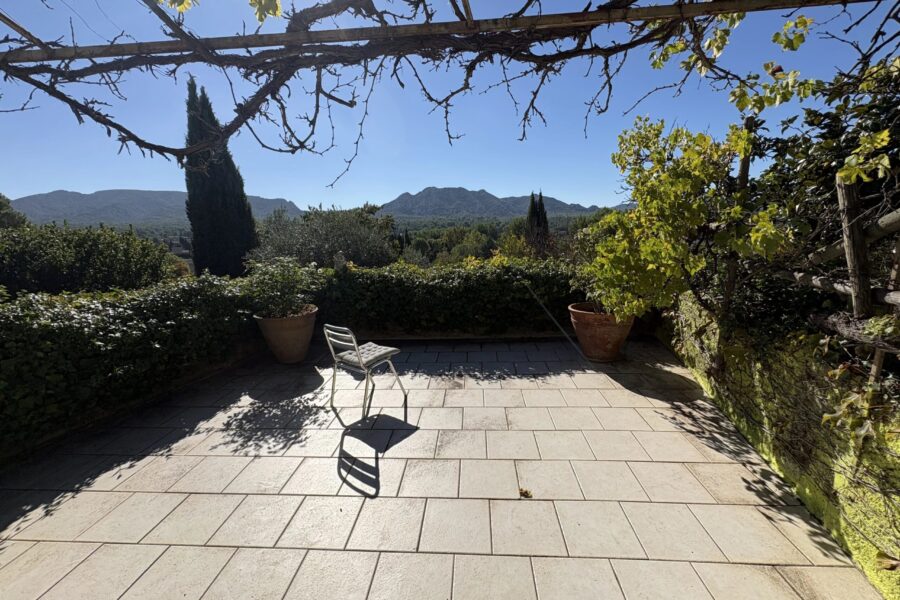 Maison à vendre à Eygalières — Vue montagne — photo 1