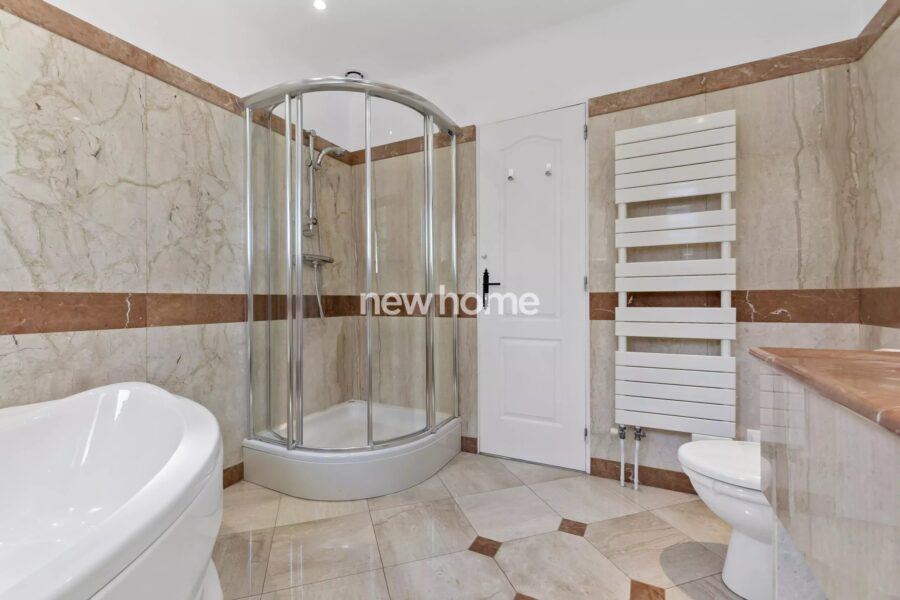 Maison à vendre à Sainte-Maxime — Vue montagne — photo 17