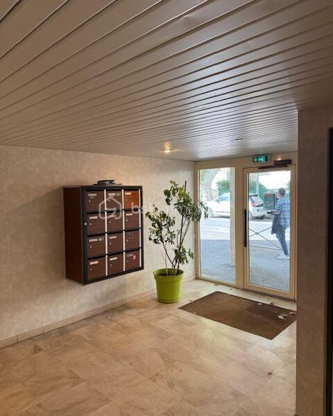 Appartement à vendre à Salon-de-Provence — Vue sur la ville — photo 21