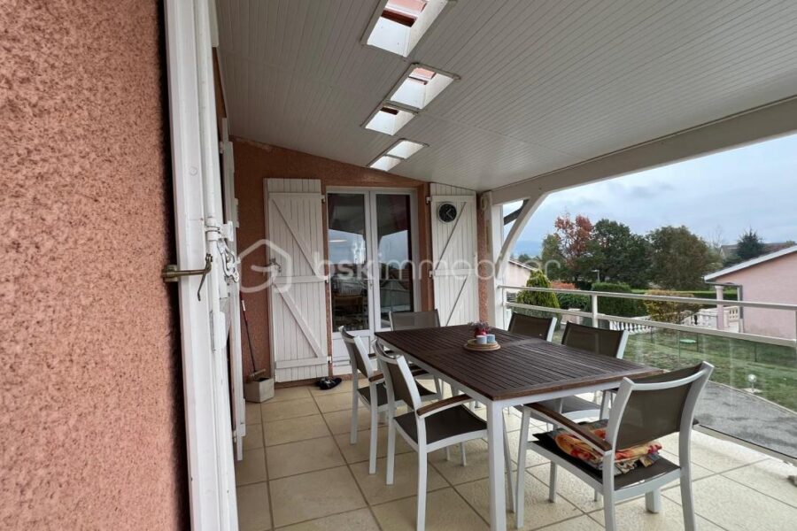 Maison à vendre à Saint-Martin-en-Haut — Vue parc & jardin — photo 21