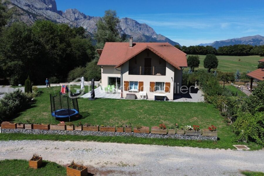 Maison à vendre à Poligny — Vue montagne — photo 21