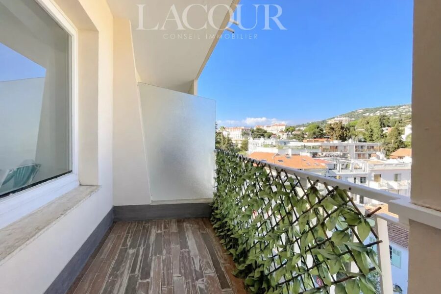 Appartement à vendre à Cannes — Vue sur la ville — photo 2