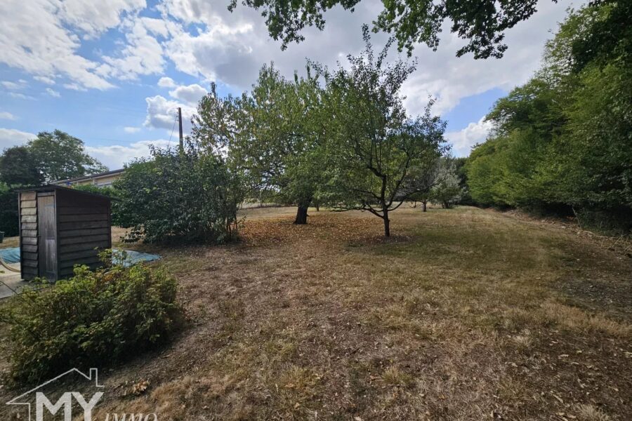 Maison à vendre à La Roquille — Vue parc & jardin — photo 16