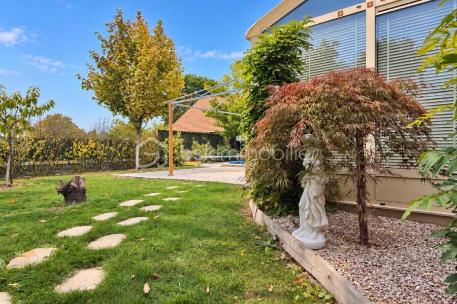 Maison à vendre à Nanteuil-lès-Meaux — Vue parc & jardin — photo 3