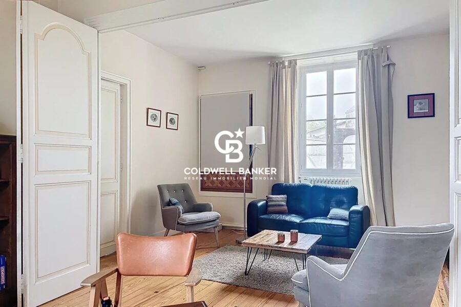 Maison à vendre à Cherves-Richemont — Vue sur la ville — photo 16