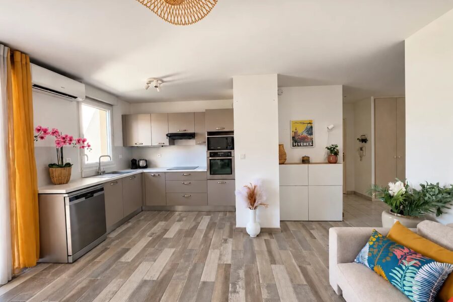 Appartement à vendre à Hyères — Vue montagne — photo 4