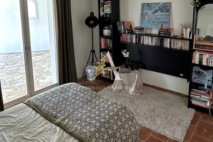 Maison à vendre à Sainte-Maxime — Vue mer — photo 21