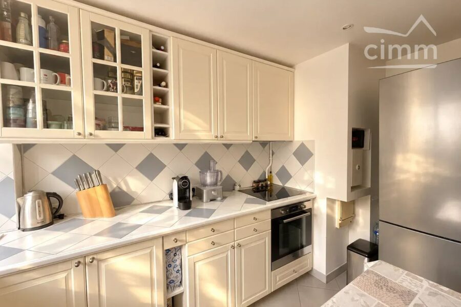 Appartement à vendre à Versailles — Vue sur la ville — photo 5