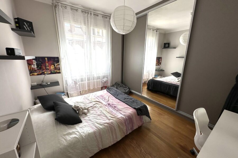 Appartement à vendre à Saint-Étienne — Vue sur la ville — photo 20