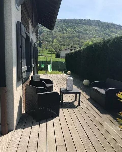 Maison à vendre à Saint-Cergues — Vue montagne — photo 1