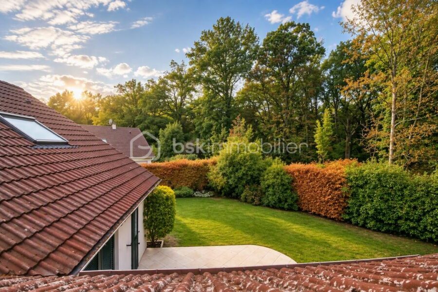 Maison à vendre à Ozoir-la-Ferrière — Vue parc & jardin — photo 24