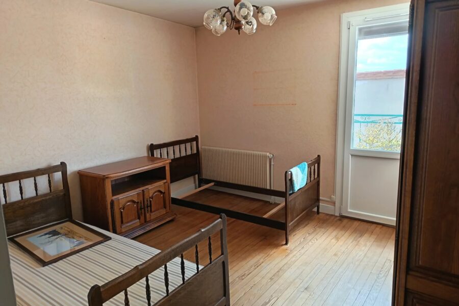 Maison à vendre à Le Broc — Vue parc & jardin — photo 6