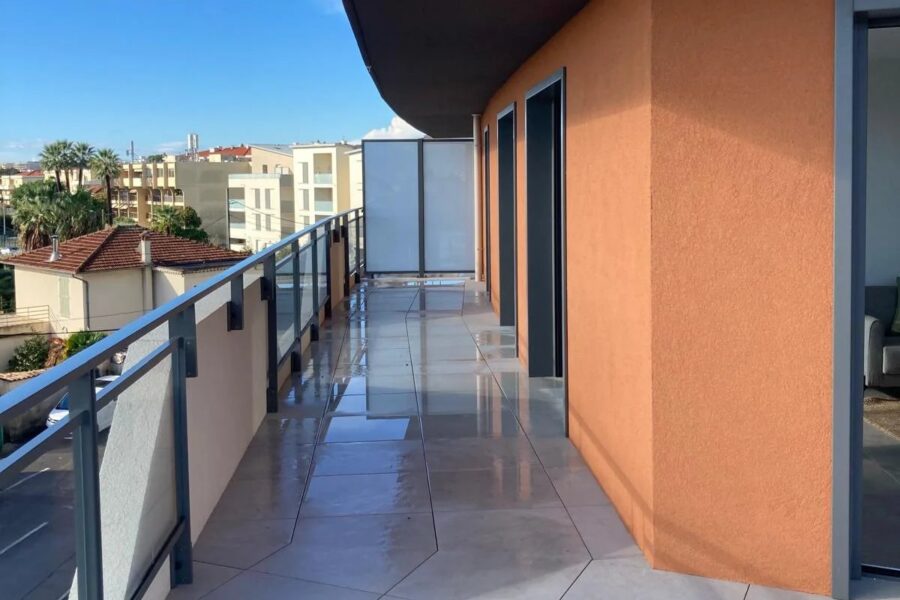 Appartement à vendre à Antibes — Vue mer — photo 2
