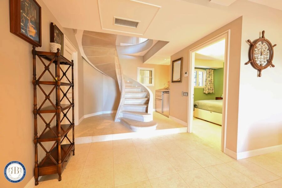 Maison à vendre à Antibes — Vue mer — photo 11