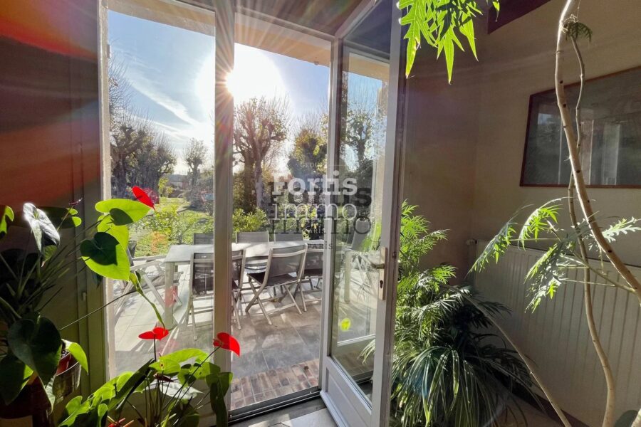 Maison à vendre à Saintry-sur-Seine — Vue parc & jardin — photo 17