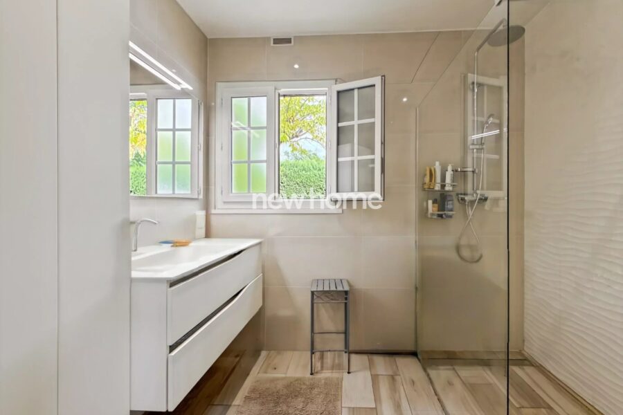 Maison à vendre à Montauroux — Vue montagne — photo 15