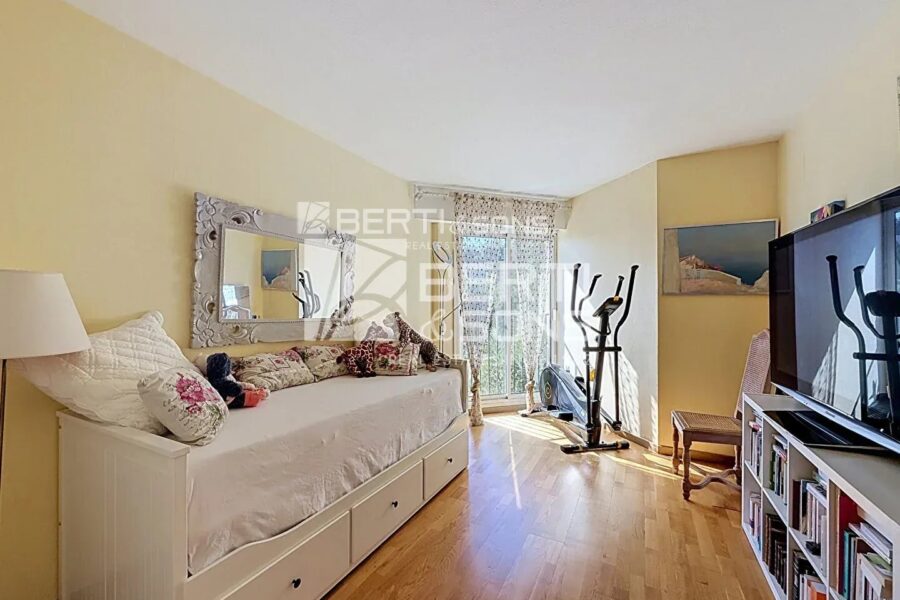 Appartement à vendre à Mandelieu-la-Napoule — Vue mer — photo 5