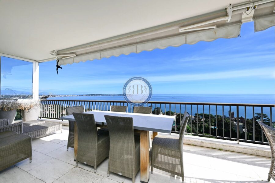 Appartement à vendre à Cannes — Vue mer — photo 1