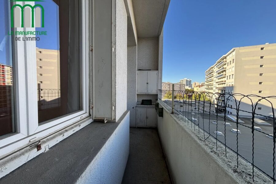 Appartement à vendre à Saint-Étienne — Vue sur la ville — photo 36