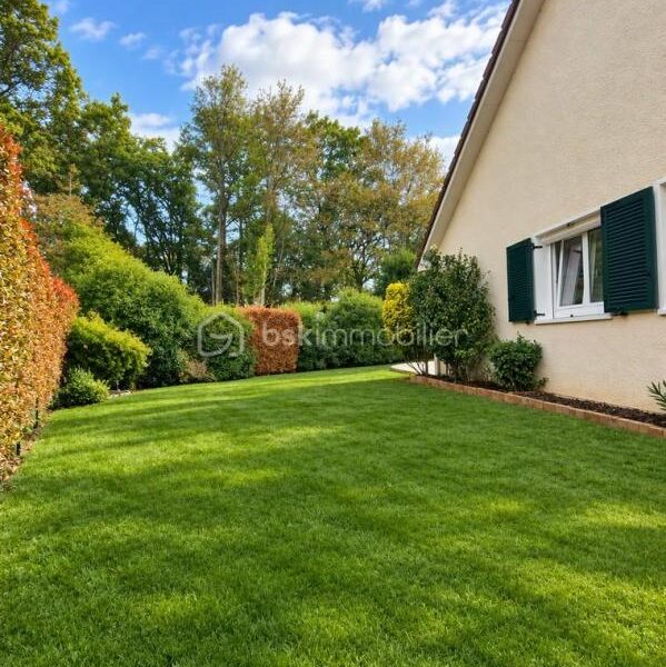 Maison à vendre à Ozoir-la-Ferrière — Vue parc & jardin — photo 27