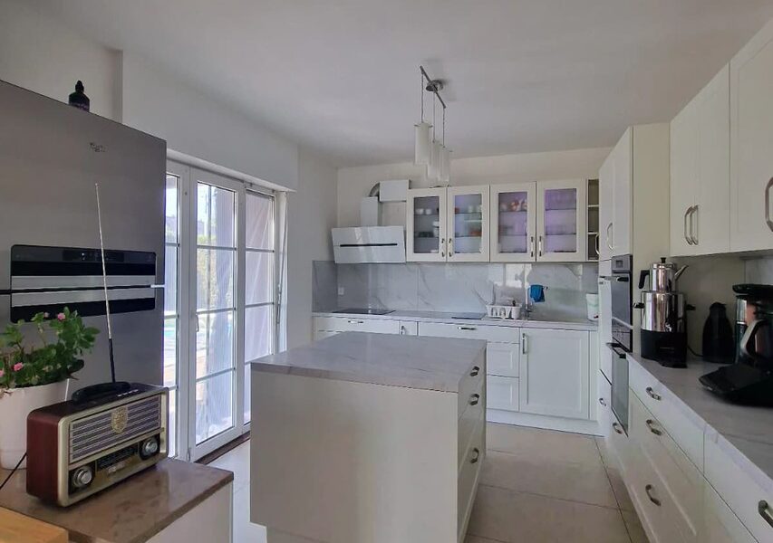Maison à vendre à Sainte-Croix-en-Plaine — Vue parc & jardin — photo 18