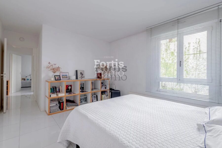 Appartement à vendre à Paris 20e arrondissement — Vue sur la ville — photo 16