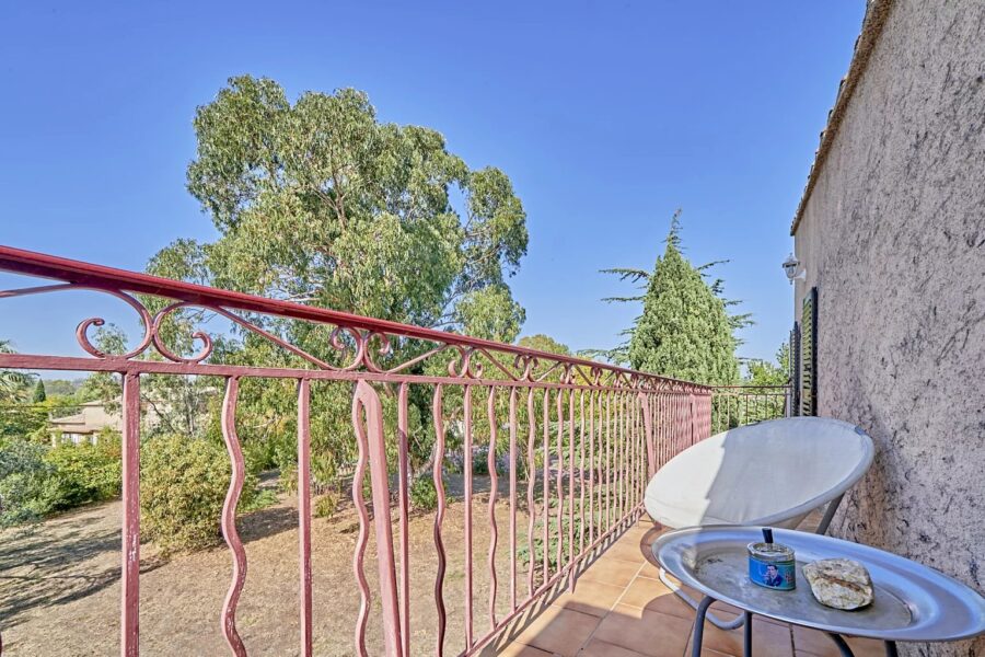 Maison à vendre à La Londe-les-Maures — Vue parc & jardin — photo 21