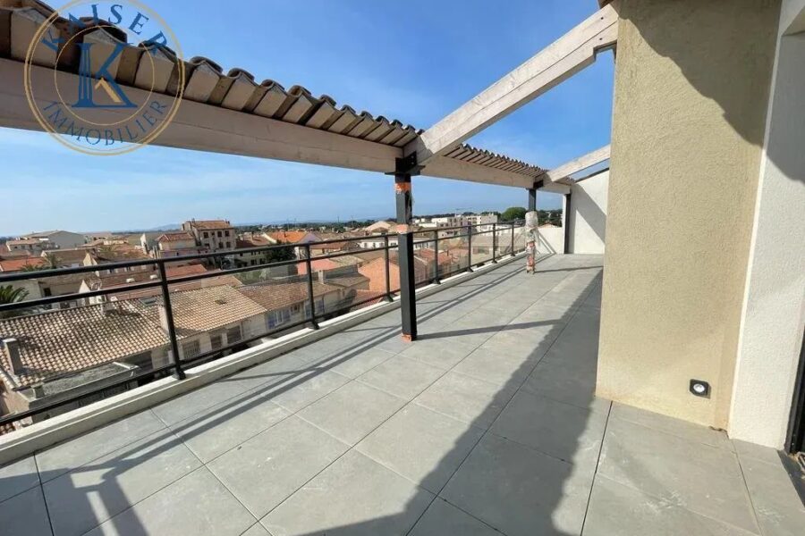 Appartement à vendre à La Londe-les-Maures — Vue mer — photo 1