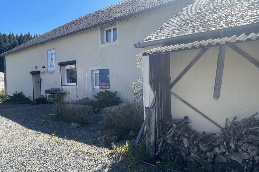 Maison à vendre à Saint-Léger-de-Fougeret — Vue montagne — photo 27