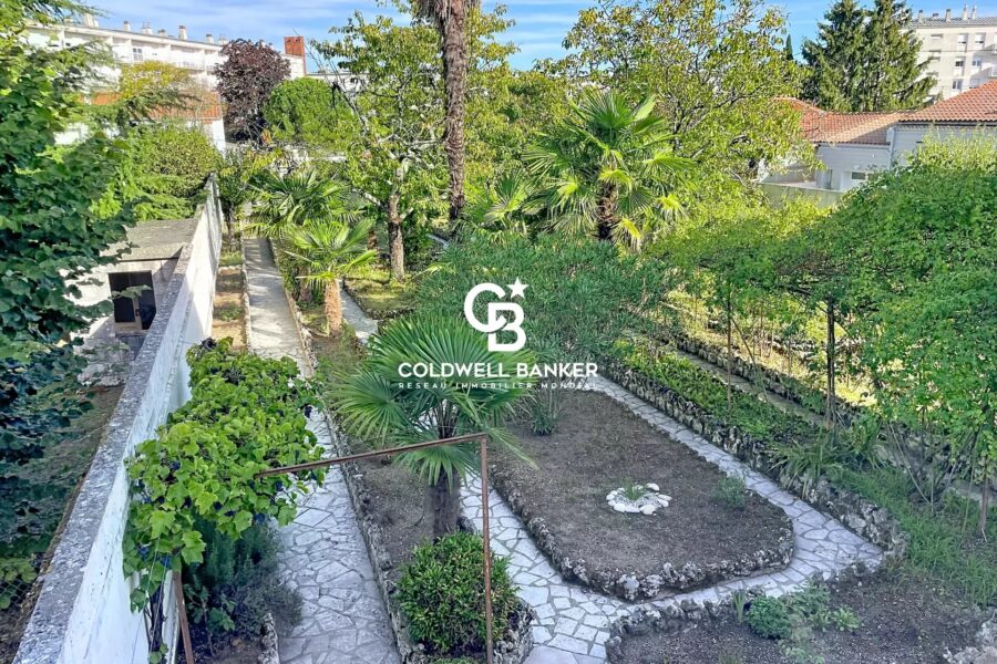 Maison à vendre à Saintes — Vue parc & jardin — photo 21