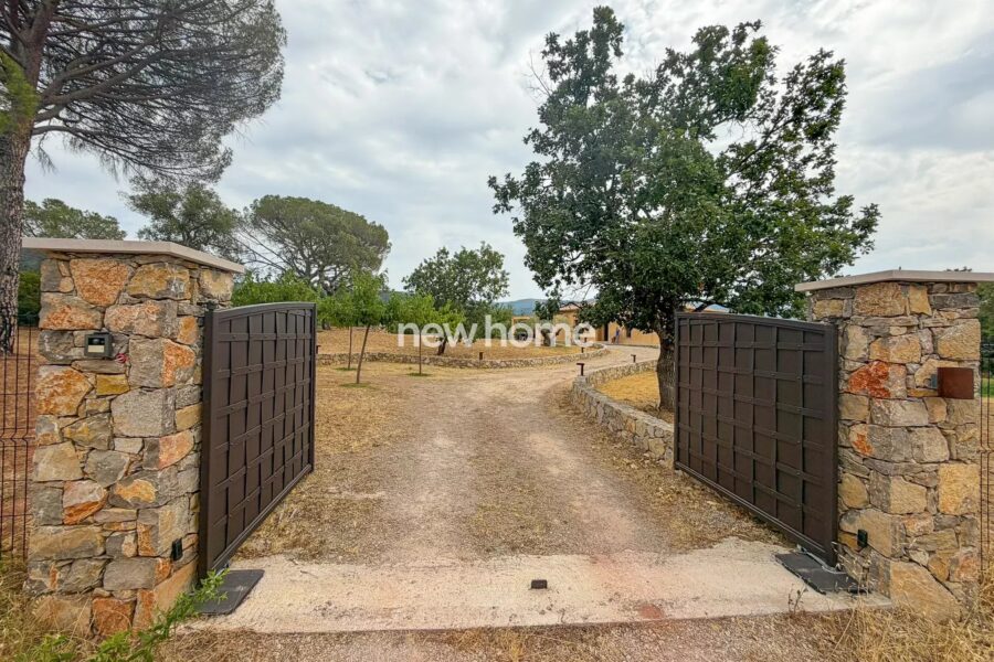 Maison à vendre à La Garde-Freinet — Vue montagne — photo 24