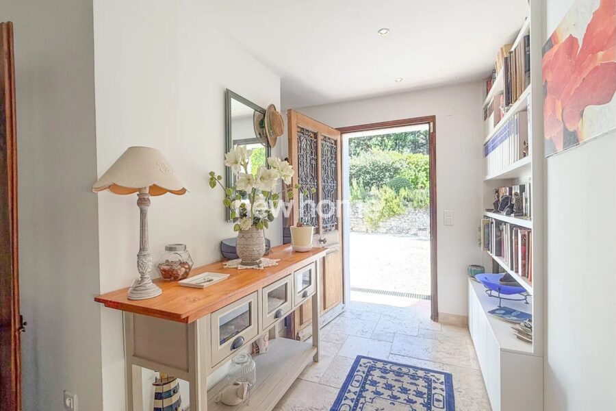 Maison à vendre à Entrecasteaux — Vue parc & jardin — photo 15