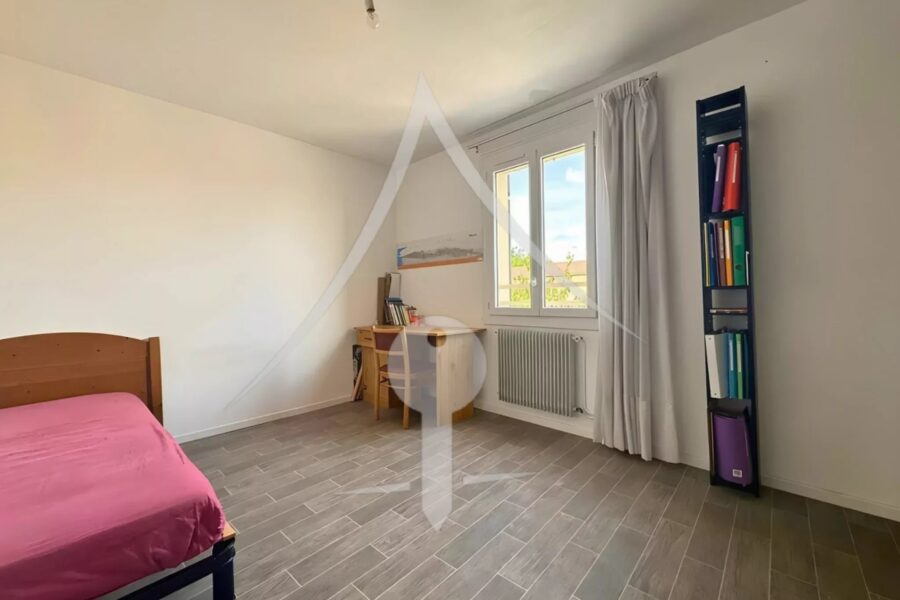 Maison à vendre à Portet-sur-Garonne — Vue parc & jardin — photo 10