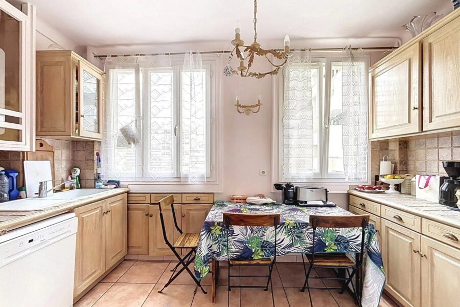 Appartement à vendre à Paris 15e arrondissement — Vue sur la ville — photo 10