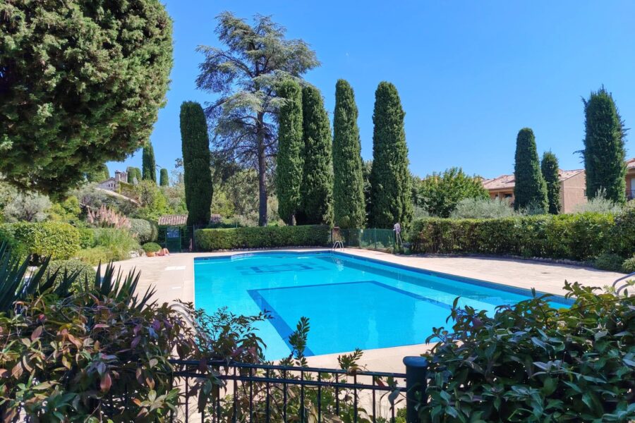 Appartement à louer à Vence — Vue mer — photo 2