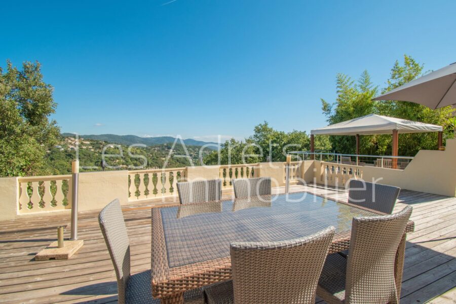 Maison à vendre à Les adrets-de-l&rsquo;estérel — Vue montagne — photo 1